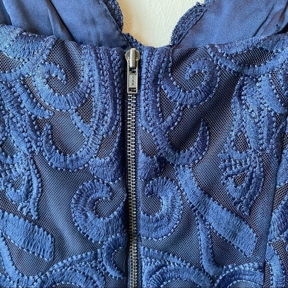 Bardot Gia Lace Dress Navy 4 - Picture 5 of 10